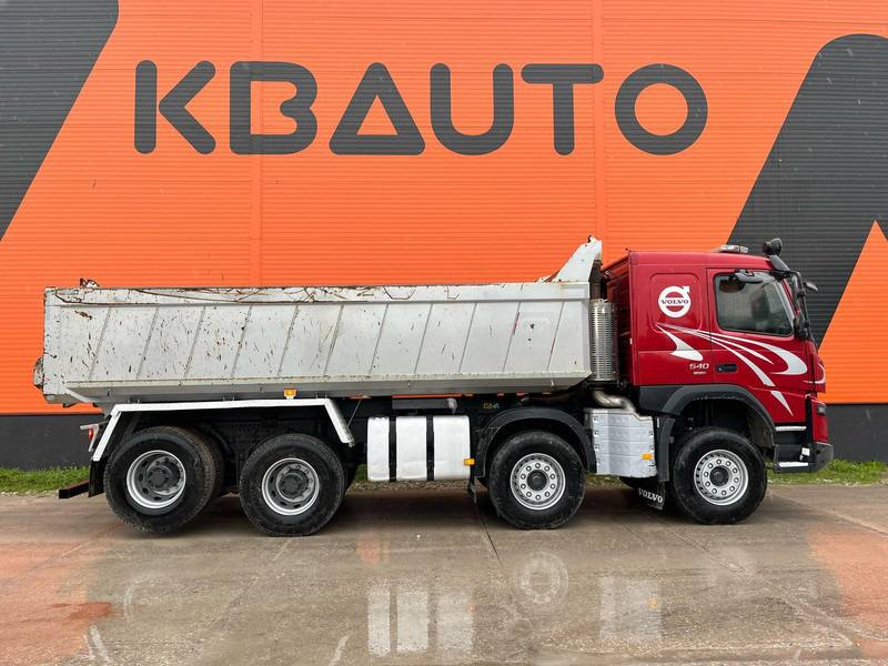 Volvo FMX 540 8x4 RETARDER / TANDEM AXLE LIFT / BIG AXLES / BOX L=5703 mm - Kravas automašīna pašizgāzējs: foto 5 Volvo FMX 540 8x4 RETARDER / TANDEM AXLE LIFT / BIG AXLES / BOX L=5703 mm - Kravas automašīna pašizgāzējs: foto 5