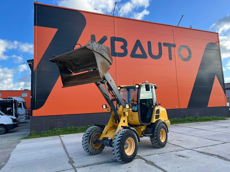 Volvo L 25 F BUCKET & FORKS - Riteņu iekrāvējs: foto 2 Volvo L 25 F BUCKET & FORKS - Riteņu iekrāvējs: foto 2