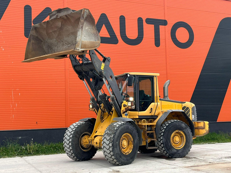 Volvo L 90 F 4x4 CENTRAL LUBRICATION / AC - Riteņu iekrāvējs: foto 1 Volvo L 90 F 4x4 CENTRAL LUBRICATION / AC - Riteņu iekrāvējs: foto 1