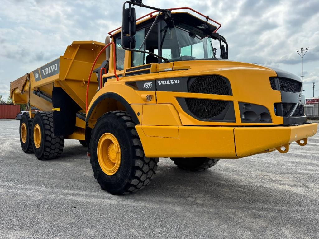 Volvo A30G - Artikulētias pašizgāzējs: foto 5 Volvo A30G - Artikulētias pašizgāzējs: foto 5