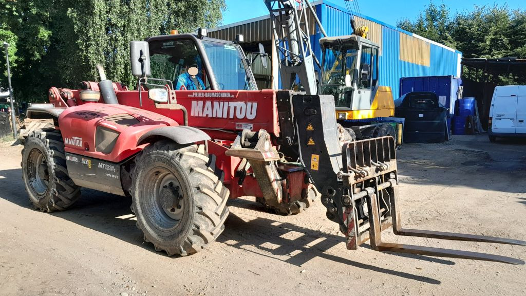 MANITOU MT 1235S - Teleskopiskais riteņu iekrāvējs: foto 2 MANITOU MT 1235S - Teleskopiskais riteņu iekrāvējs: foto 2