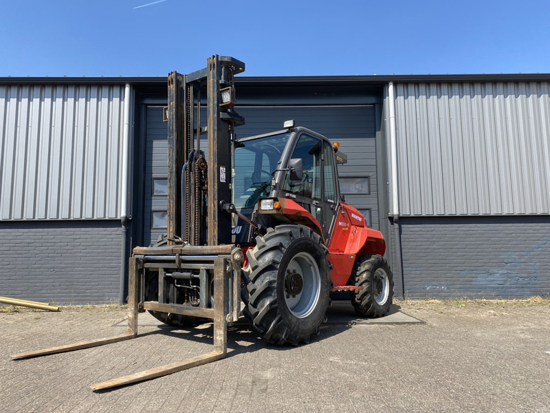Manitou M 30-4 ST3B ST3B - Bezceļu autokrāvējs: foto 3 Manitou M 30-4 ST3B ST3B - Bezceļu autokrāvējs: foto 3