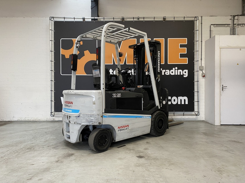 UniCarriers 1Q1L25Q - Elektroiekrāvējs: foto 4 UniCarriers 1Q1L25Q - Elektroiekrāvējs: foto 4