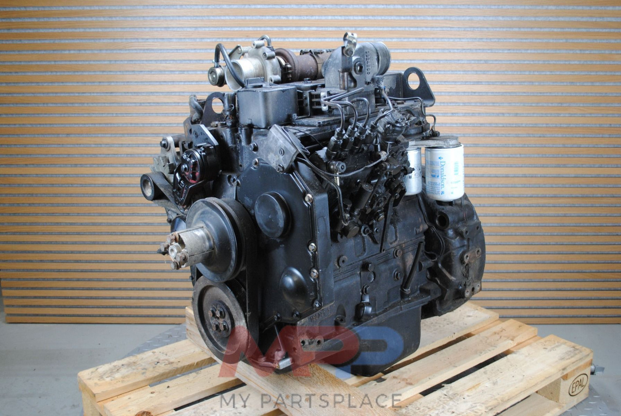 Komatsu 4D102 - Dzinējs: foto 1 Komatsu 4D102 - Dzinējs: foto 1