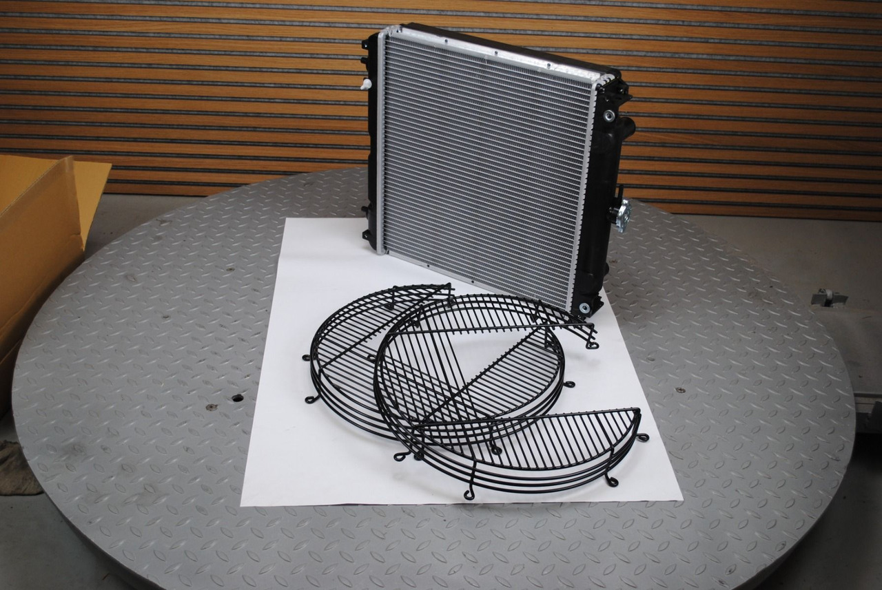 Yanmar Yanmar Radiator 129601-44500 - Dzinējs: foto 3 Yanmar Yanmar Radiator 129601-44500 - Dzinējs: foto 3