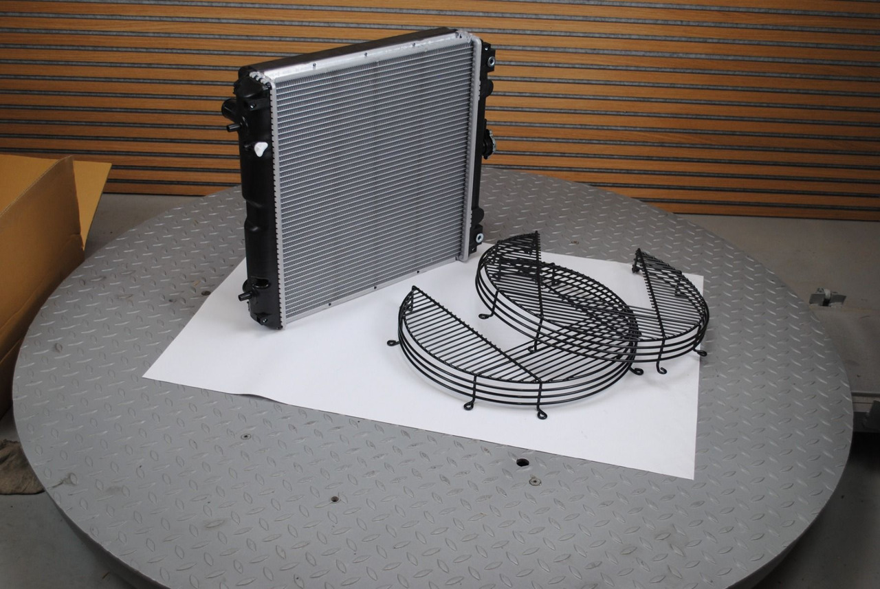 Yanmar Yanmar Radiator 129601-44500 - Dzinējs: foto 5 Yanmar Yanmar Radiator 129601-44500 - Dzinējs: foto 5