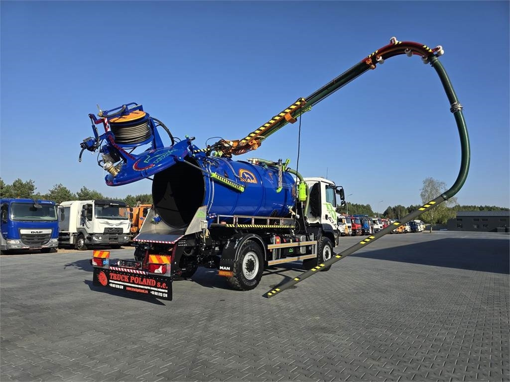 MAN TGM 4x4 GAMON PW8 for collecting liquid waste sepa - Komunālā/ Specializētā tehnika: foto 1 MAN TGM 4x4 GAMON PW8 for collecting liquid waste sepa - Komunālā/ Specializētā tehnika: foto 1