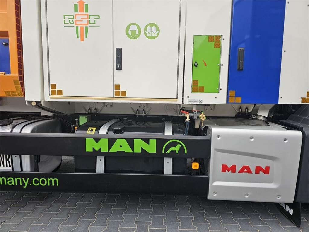 MAN RSP ESE 18/4-KM Saugbagger vacuum cleaner excavato - Asenizācijas mašīna: foto 5 MAN RSP ESE 18/4-KM Saugbagger vacuum cleaner excavato - Asenizācijas mašīna: foto 5