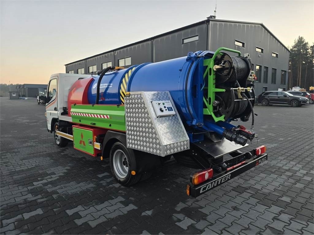Mitsubishi ROM SMART COMBI WUKO HOT WATER FOR CLEANING SEWAGE - Asenizācijas mašīna: foto 5 Mitsubishi ROM SMART COMBI WUKO HOT WATER FOR CLEANING SEWAGE - Asenizācijas mašīna: foto 5