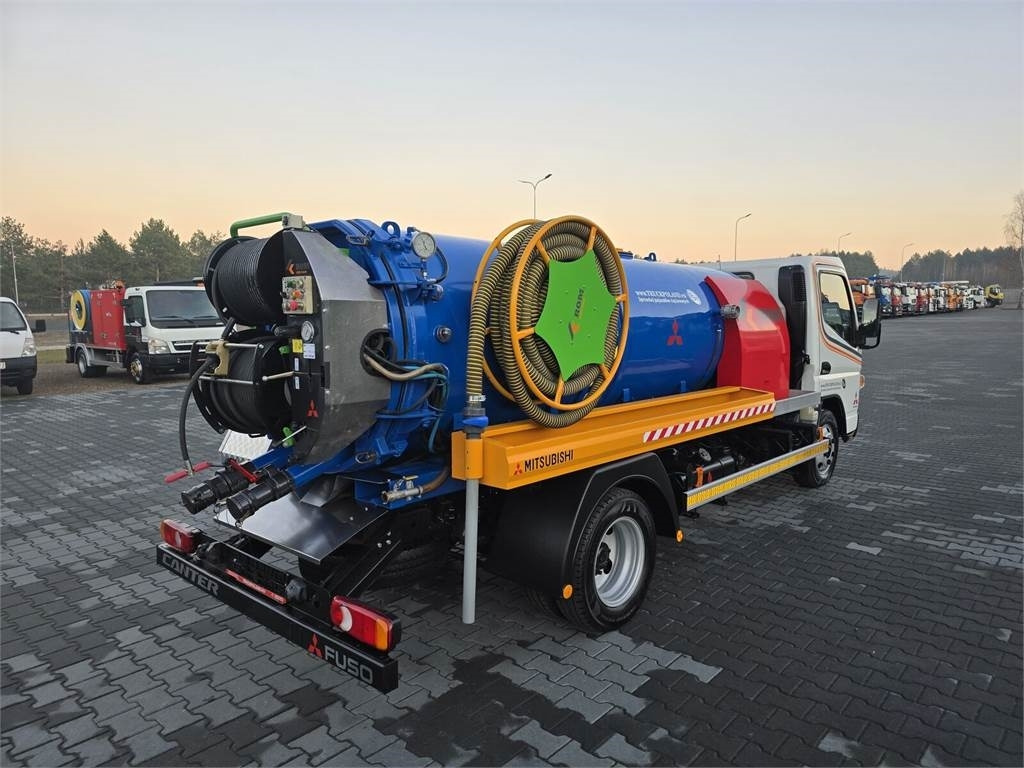 Mitsubishi ROM SMART COMBI WUKO HOT WATER FOR CLEANING SEWAGE - Asenizācijas mašīna: foto 1 Mitsubishi ROM SMART COMBI WUKO HOT WATER FOR CLEANING SEWAGE - Asenizācijas mašīna: foto 1