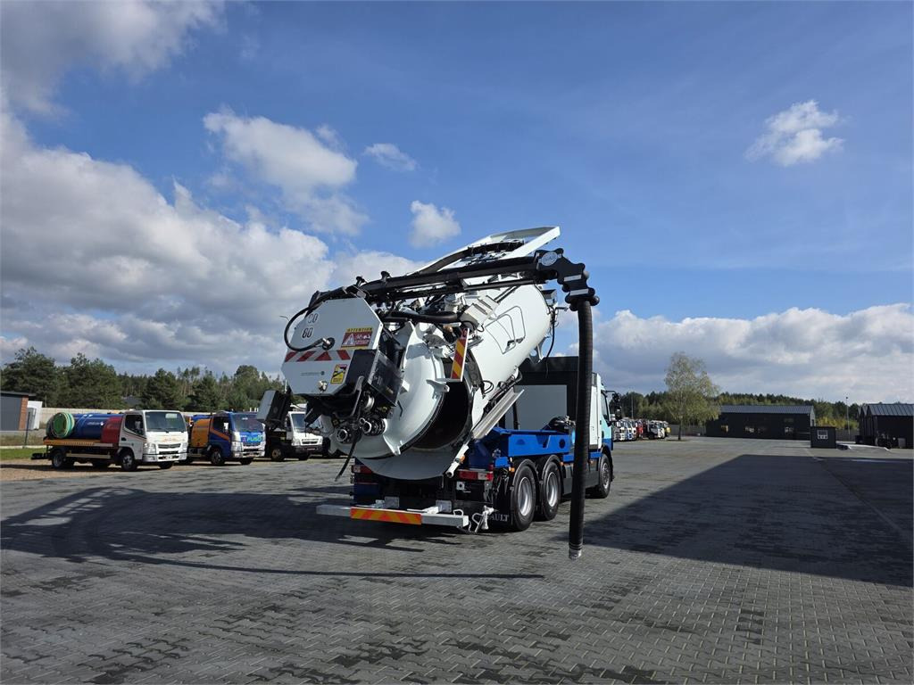 Renault for collecting liquid waste - Asenizācijas mašīna: foto 1 Renault for collecting liquid waste - Asenizācijas mašīna: foto 1