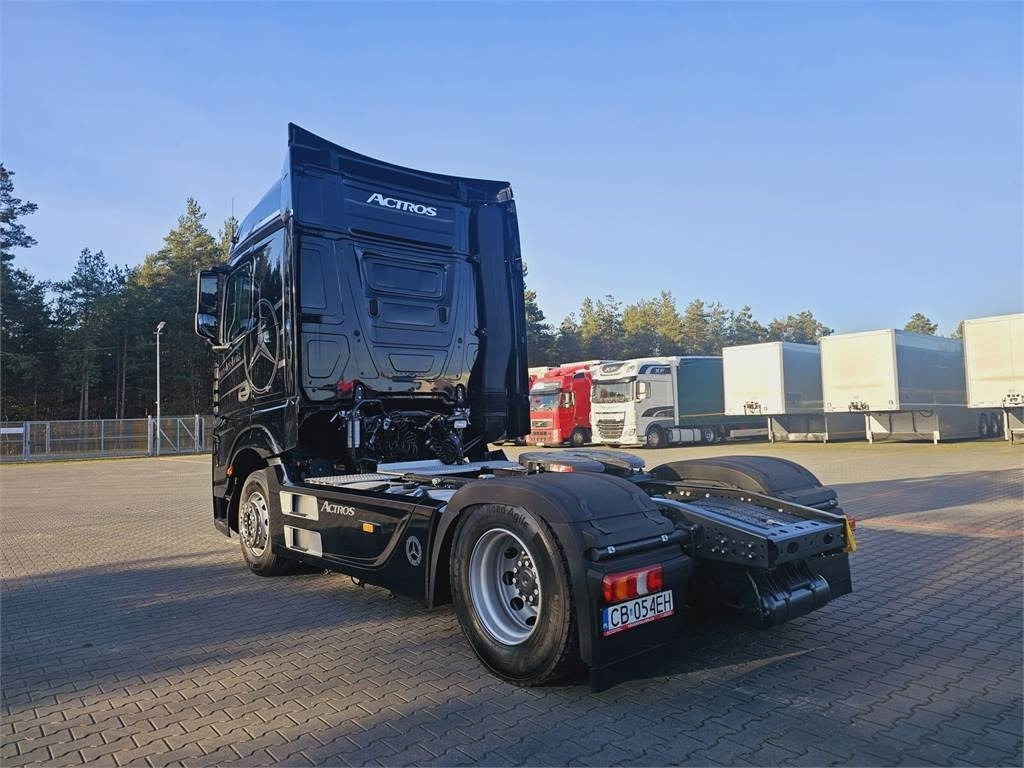 Mercedes-Benz ACTROS 1843  - Vilcējs: foto 3 Mercedes-Benz ACTROS 1843  - Vilcējs: foto 3