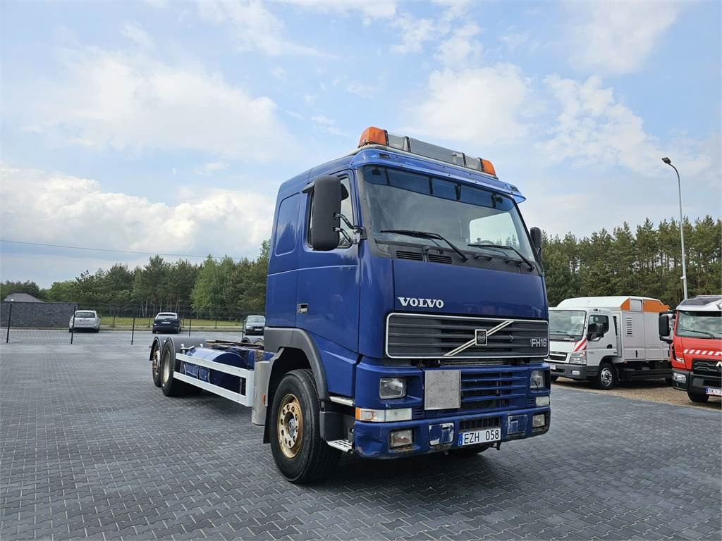 Volvo FH 16 470 KM 6x2 low mileage 229700 km !!!! - Konteineru vedējs/ Kravas automašīna ar noņemamā virsbūve: foto 1 Volvo FH 16 470 KM 6x2 low mileage 229700 km !!!! - Konteineru vedējs/ Kravas automašīna ar noņemamā virsbūve: foto 1