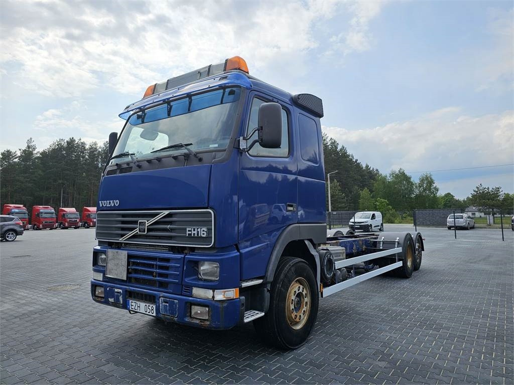 Volvo FH 16 470 KM 6x2 low mileage 229700 km !!!! - Konteineru vedējs/ Kravas automašīna ar noņemamā virsbūve: foto 2 Volvo FH 16 470 KM 6x2 low mileage 229700 km !!!! - Konteineru vedējs/ Kravas automašīna ar noņemamā virsbūve: foto 2