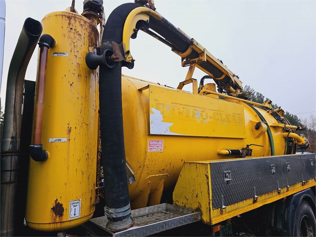 Asenizācijas mašīna Volvo FULLER TANKERS 2008 WUKO for collecting liquid was: foto 10 Asenizācijas mašīna Volvo FULLER TANKERS 2008 WUKO for collecting liquid was: foto 10