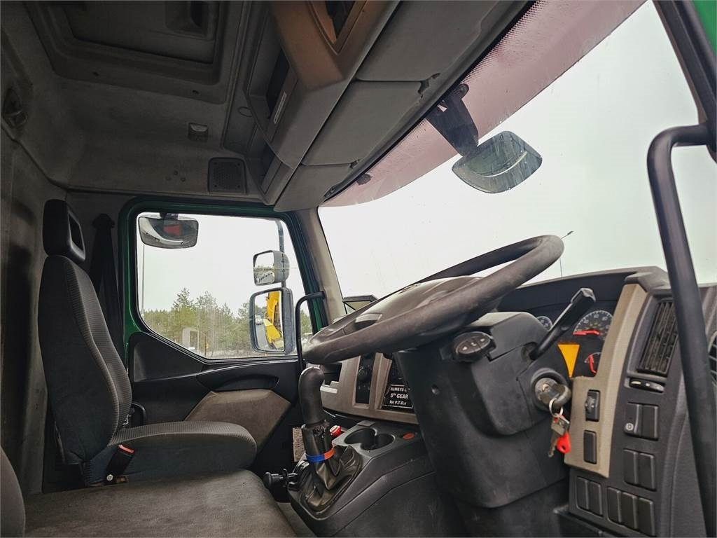 Asenizācijas mašīna Volvo FULLER TANKERS 2008 WUKO for collecting liquid was: foto 27 Asenizācijas mašīna Volvo FULLER TANKERS 2008 WUKO for collecting liquid was: foto 27