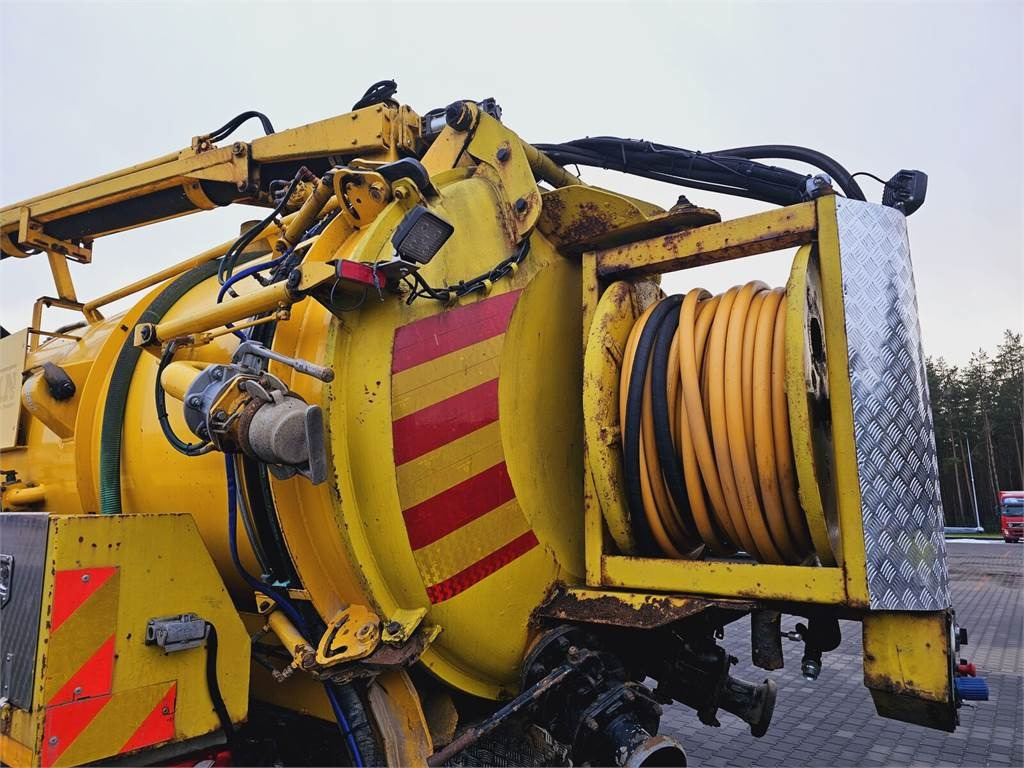 Asenizācijas mašīna Volvo FULLER TANKERS 2008 WUKO for collecting liquid was: foto 14 Asenizācijas mašīna Volvo FULLER TANKERS 2008 WUKO for collecting liquid was: foto 14