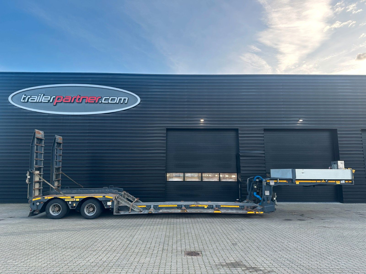 Faymonville 2 achs tiefbett / ausziehbar / Forstmaschinen - Puspiekabe zema profila platforma: foto 1 Faymonville 2 achs tiefbett / ausziehbar / Forstmaschinen - Puspiekabe zema profila platforma: foto 1