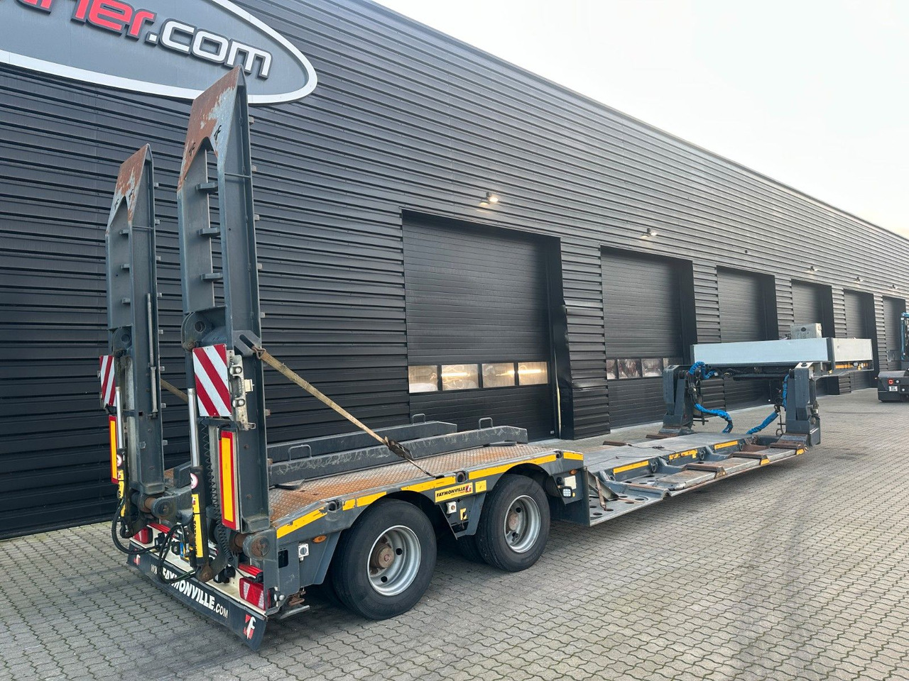 Faymonville 2 achs tiefbett / ausziehbar / Forstmaschinen - Puspiekabe zema profila platforma: foto 2 Faymonville 2 achs tiefbett / ausziehbar / Forstmaschinen - Puspiekabe zema profila platforma: foto 2