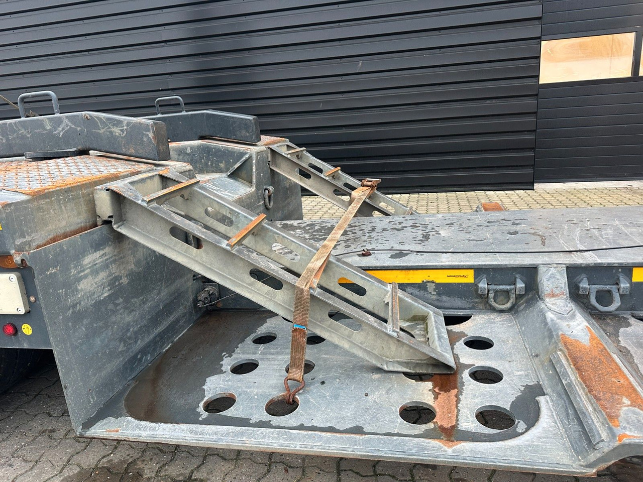 Faymonville 2 achs tiefbett / ausziehbar / Forstmaschinen - Puspiekabe zema profila platforma: foto 5 Faymonville 2 achs tiefbett / ausziehbar / Forstmaschinen - Puspiekabe zema profila platforma: foto 5