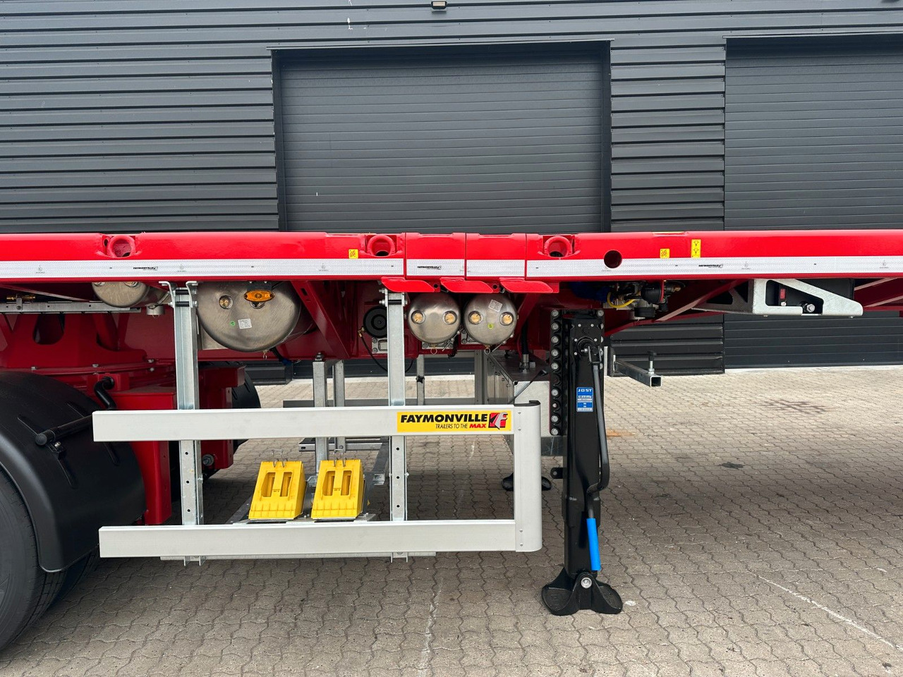 Faymonville 4 achs Telemax AAA / 36.000 mm - Puspiekabe zema profila platforma: foto 5 Faymonville 4 achs Telemax AAA / 36.000 mm - Puspiekabe zema profila platforma: foto 5