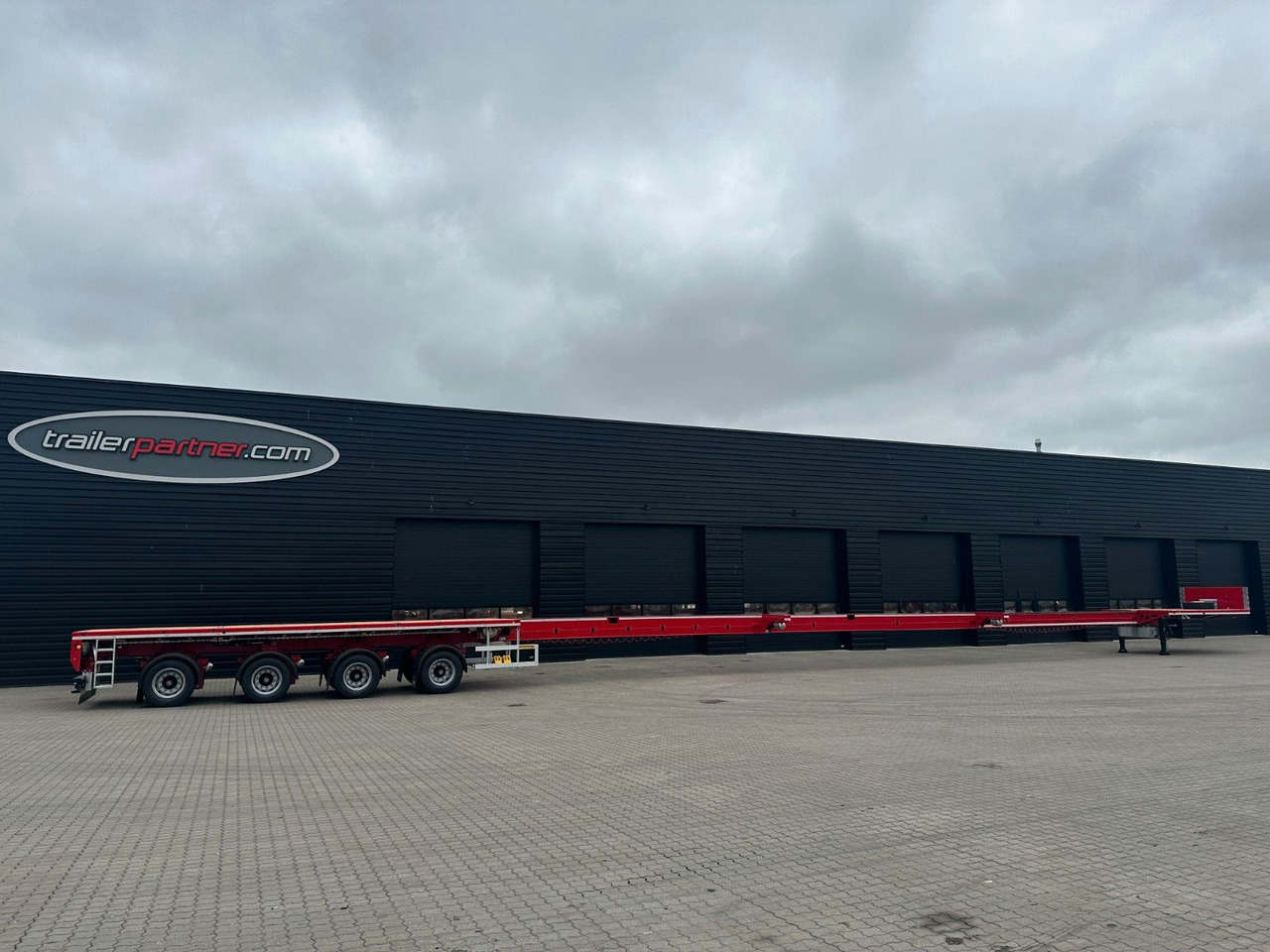 Faymonville 4 achs Telemax AAA / 36.000 mm - Puspiekabe zema profila platforma: foto 1 Faymonville 4 achs Telemax AAA / 36.000 mm - Puspiekabe zema profila platforma: foto 1