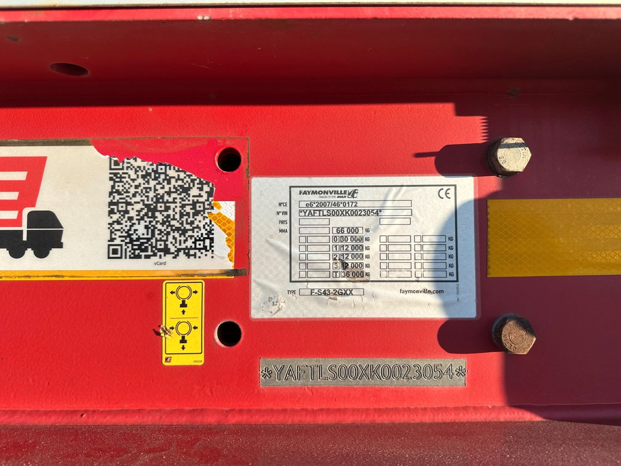 Faymonville Megamax 3 achs tiefbett / 3 x 12.000 kg Pendel - Puspiekabe zema profila platforma: foto 3 Faymonville Megamax 3 achs tiefbett / 3 x 12.000 kg Pendel - Puspiekabe zema profila platforma: foto 3