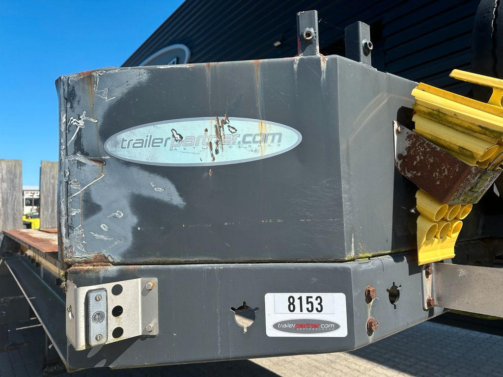 Faymonville Multimax 4 achs tieflader / ausziehbar Faymonville Multimax 4 achs tieflader / ausziehbar - Puspiekabe zema profila platforma: foto 3 Faymonville Multimax 4 achs tieflader / ausziehbar Faymonville Multimax 4 achs tieflader / ausziehbar - Puspiekabe zema profila platforma: foto 3