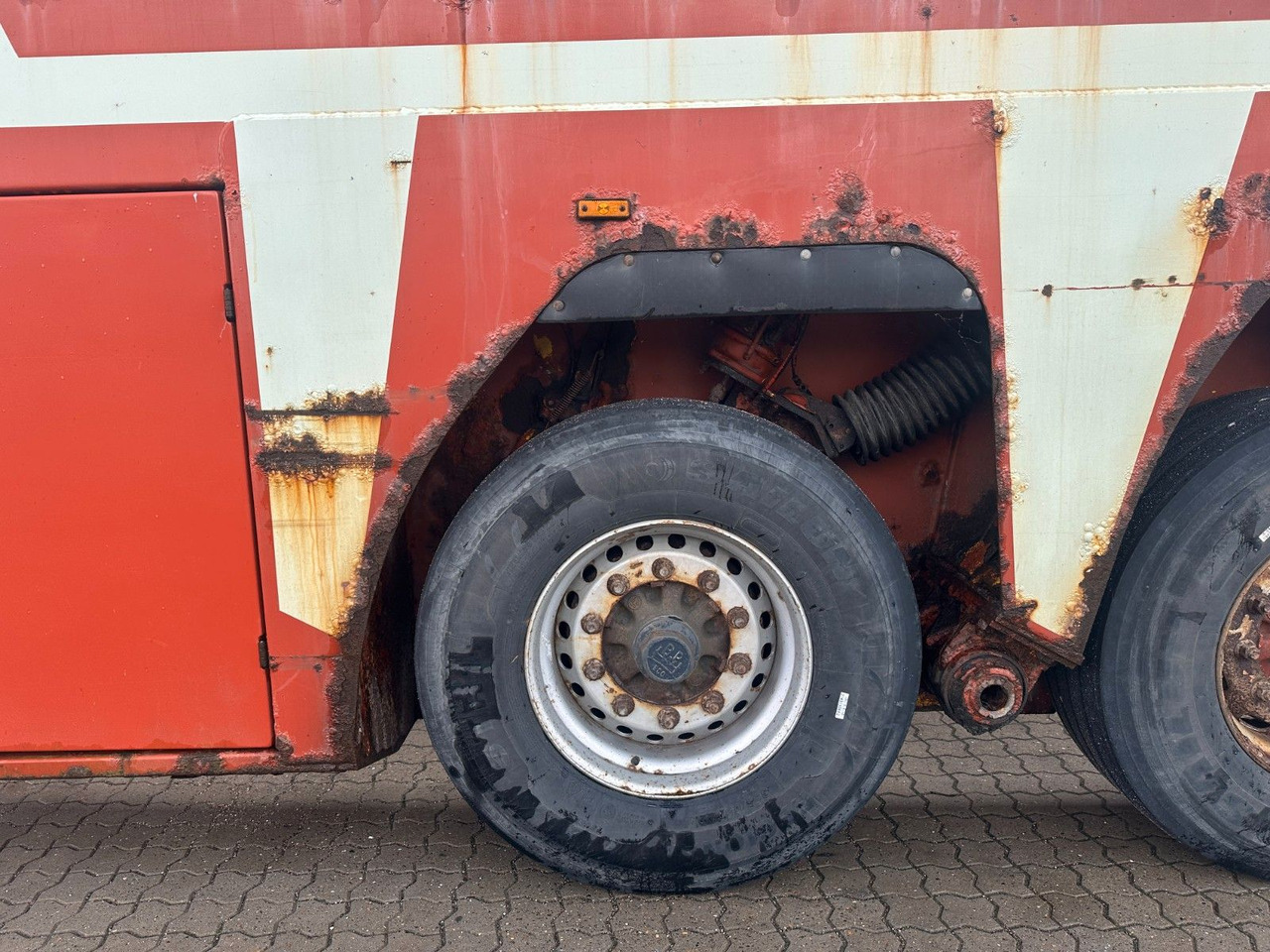 Faymonville Prefamax 3 achs inndenlader - Puspiekabe zema profila platforma: foto 4 Faymonville Prefamax 3 achs inndenlader - Puspiekabe zema profila platforma: foto 4