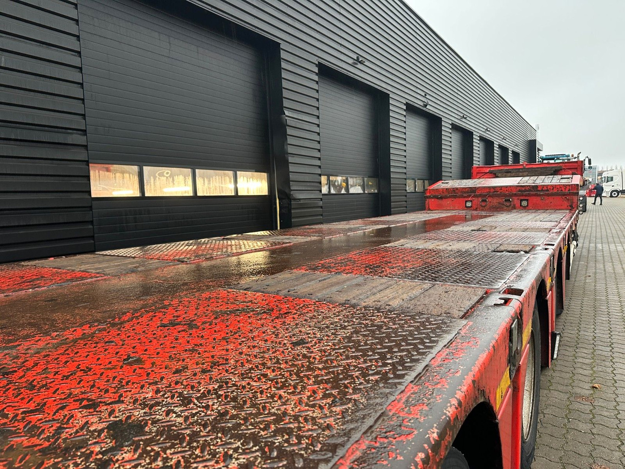 Kässbohrer 4 achs tieflader / ausziehbar - Puspiekabe zema profila platforma: foto 4 Kässbohrer 4 achs tieflader / ausziehbar - Puspiekabe zema profila platforma: foto 4