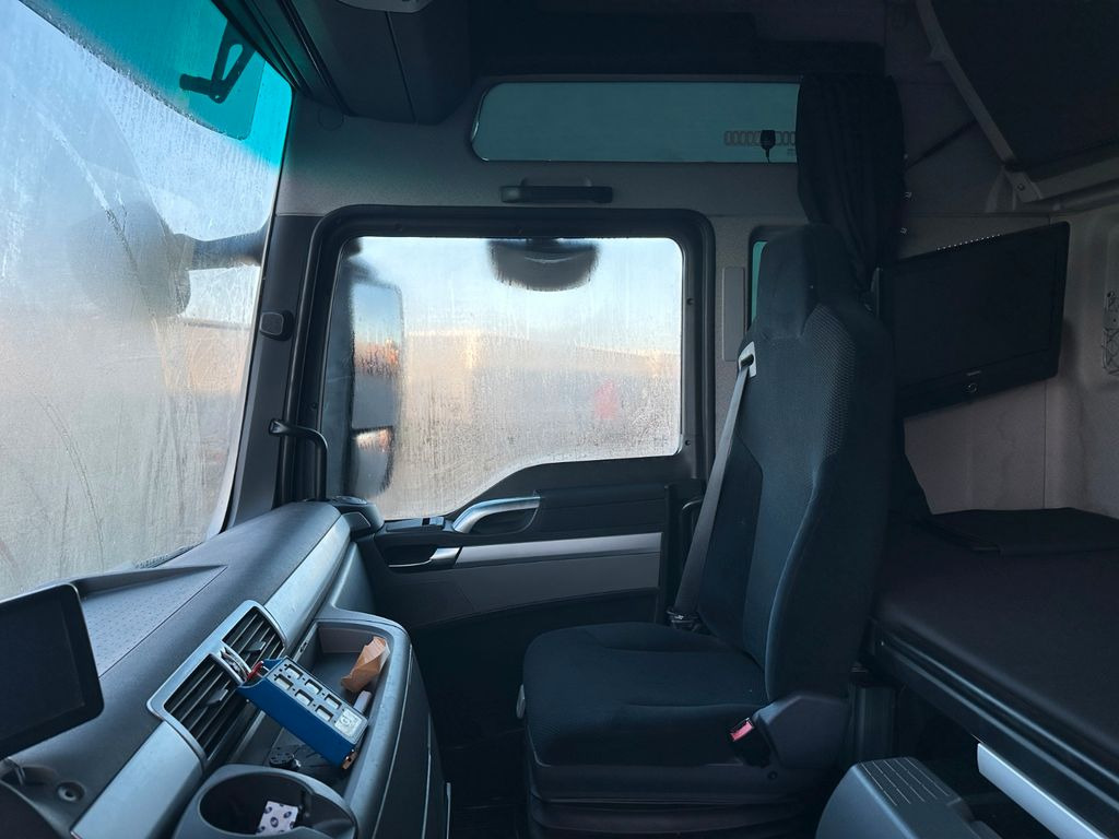 Vilcējs MAN TGX 41.540 8x4: foto 9