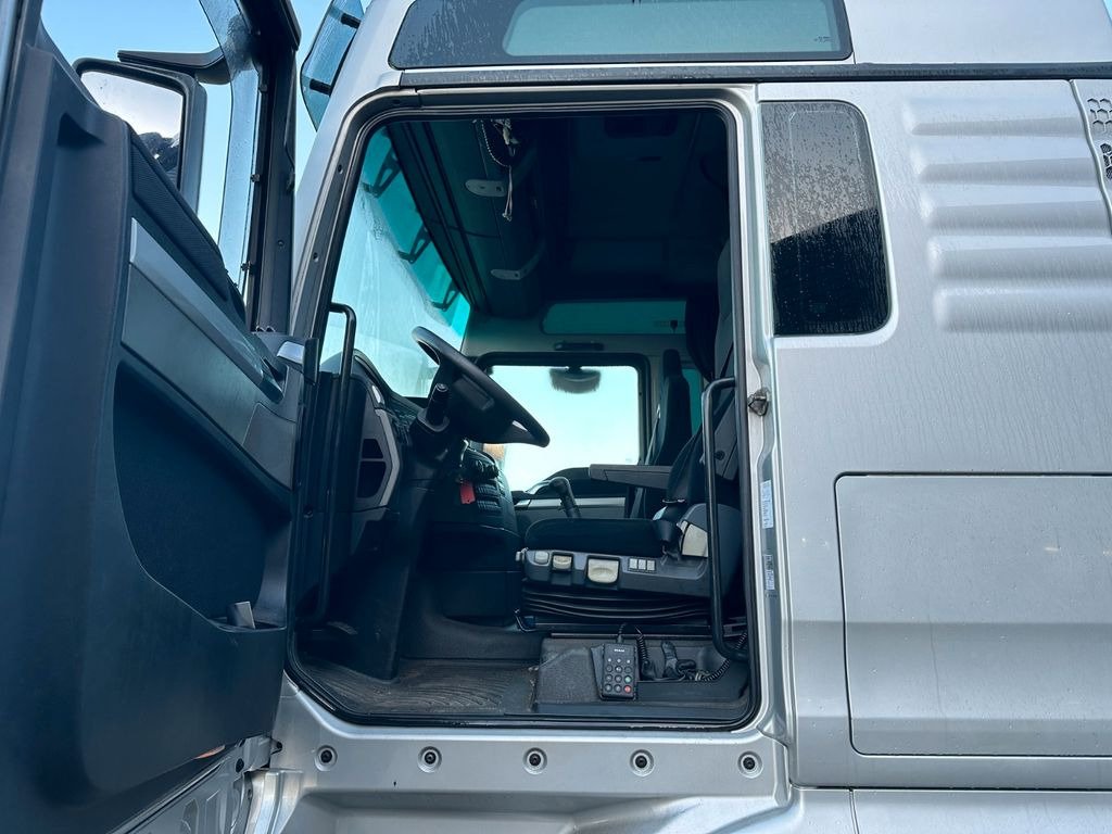 Vilcējs MAN TGX 41.540 8x4: foto 8