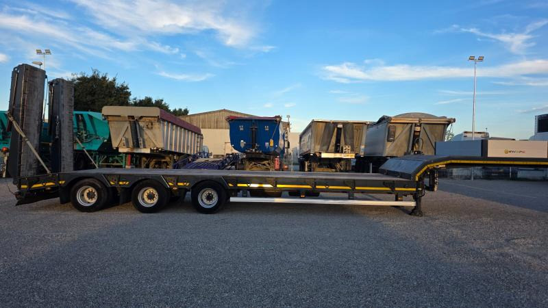 INVEPE-JOLUSO SR329 CNN600 - Puspiekabe zema profila platforma: foto 4 INVEPE-JOLUSO SR329 CNN600 - Puspiekabe zema profila platforma: foto 4