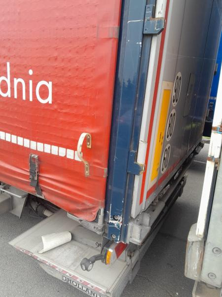 Kögel SN24 - Tenta puspiekabe: foto 5 Kögel SN24 - Tenta puspiekabe: foto 5