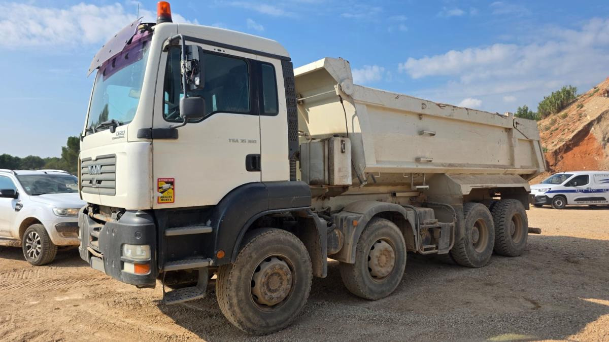 MAN TGA 35.360 - Kravas automašīna pašizgāzējs: foto 1 MAN TGA 35.360 - Kravas automašīna pašizgāzējs: foto 1