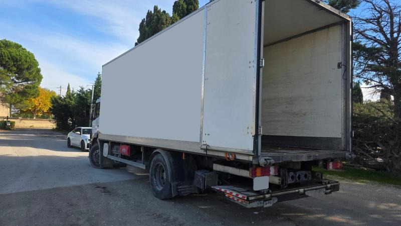 Mercedes Atego 1823 - Kravas automašīna refrižerators: foto 4 Mercedes Atego 1823 - Kravas automašīna refrižerators: foto 4