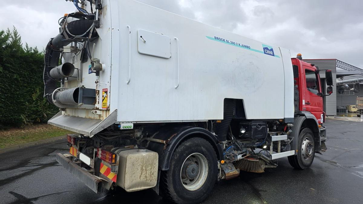 Mercedes Axor 1829 KO - Ielu tīrīšanas mašīna: foto 4 Mercedes Axor 1829 KO - Ielu tīrīšanas mašīna: foto 4