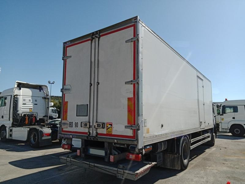 Renault D-Series 19 Wide 320 - Kravas automašīna ar slēgto virsbūvi: foto 2 Renault D-Series 19 Wide 320 - Kravas automašīna ar slēgto virsbūvi: foto 2