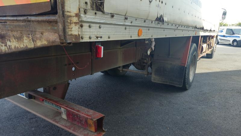 Renault Gamme G 260 - Kravas automašīna ar slēgto virsbūvi: foto 4 Renault Gamme G 260 - Kravas automašīna ar slēgto virsbūvi: foto 4