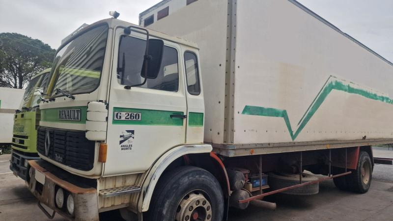 Renault Gamme G 260 - Kravas automašīna ar slēgto virsbūvi: foto 1 Renault Gamme G 260 - Kravas automašīna ar slēgto virsbūvi: foto 1