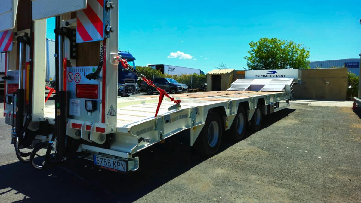 Syltrailer SYL (Location / Rent) F3W1L1B - Puspiekabe zema profila platforma: foto 5 Syltrailer SYL (Location / Rent) F3W1L1B - Puspiekabe zema profila platforma: foto 5