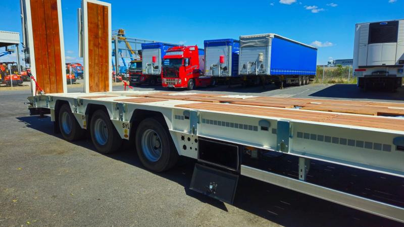 Syltrailer SYL (Location / Rent) F3W1L1B - Puspiekabe zema profila platforma: foto 4 Syltrailer SYL (Location / Rent) F3W1L1B - Puspiekabe zema profila platforma: foto 4