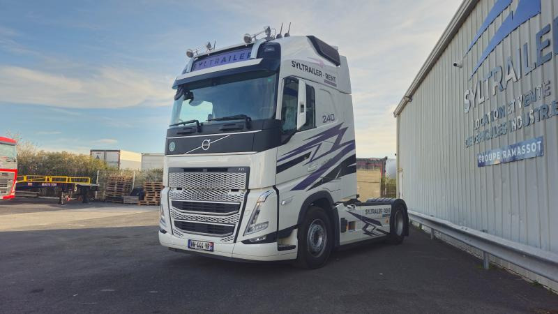 Jaunā Vilcējs Volvo FH 500 Globetrotter XXL (Location / Rent): foto 6