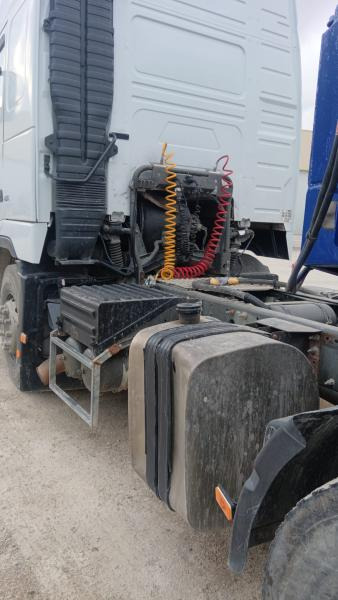 Volvo FH12 430 - Vilcējs: foto 4 Volvo FH12 430 - Vilcējs: foto 4