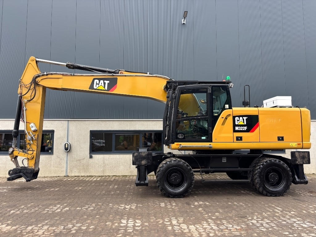 CAT CAT M 322 F - M322 - M 320 - M 318 - Riteņu ekskavators: foto 2 CAT CAT M 322 F - M322 - M 320 - M 318 - Riteņu ekskavators: foto 2