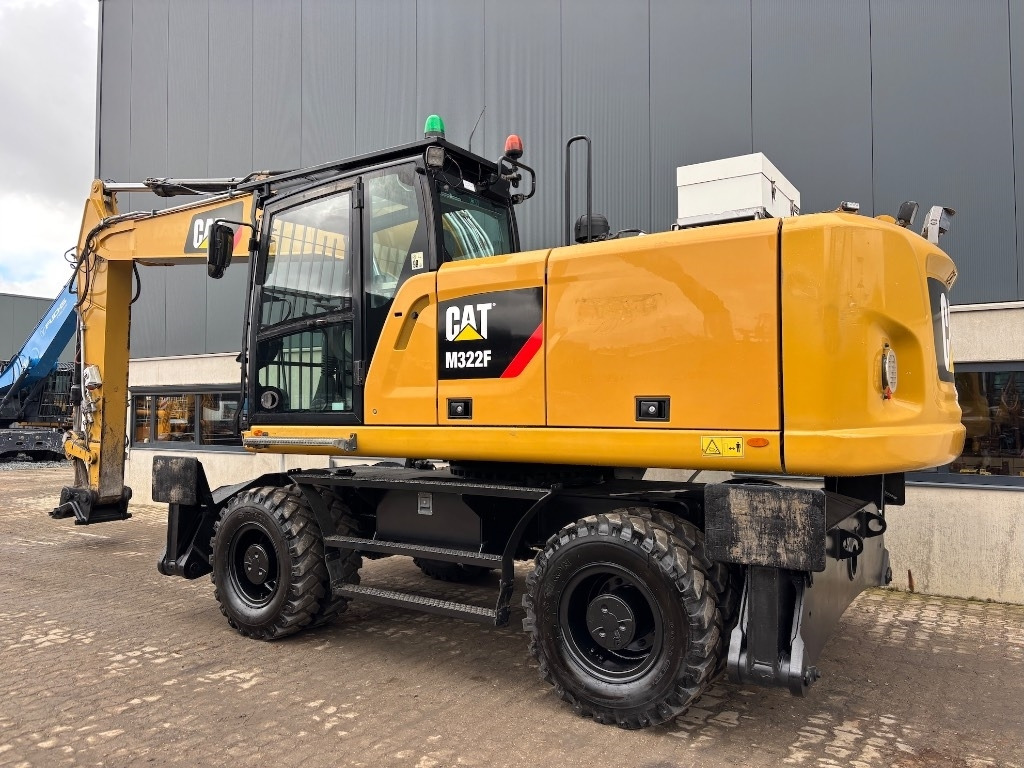 CAT CAT M 322 F - M322 - M 320 - M 318 - Riteņu ekskavators: foto 3 CAT CAT M 322 F - M322 - M 320 - M 318 - Riteņu ekskavators: foto 3