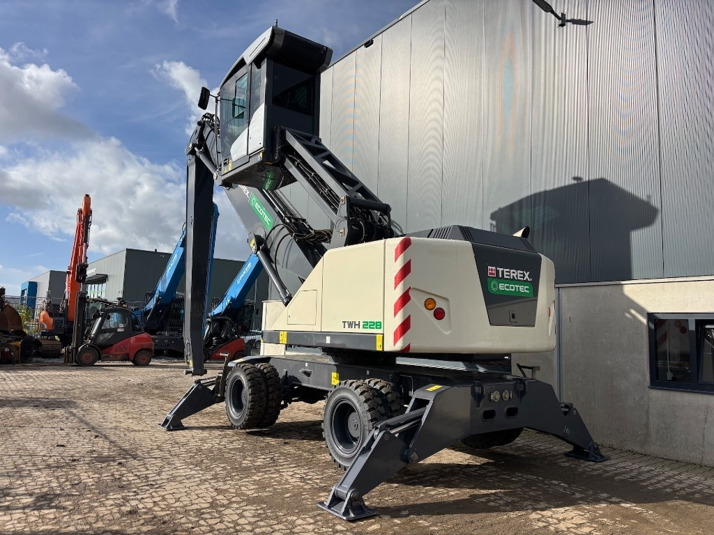 Fuchs MHL 340 F - MHL340 Terex Ecotec TWH228 - Atkritumu iekrāvējs: foto 3 Fuchs MHL 340 F - MHL340 Terex Ecotec TWH228 - Atkritumu iekrāvējs: foto 3