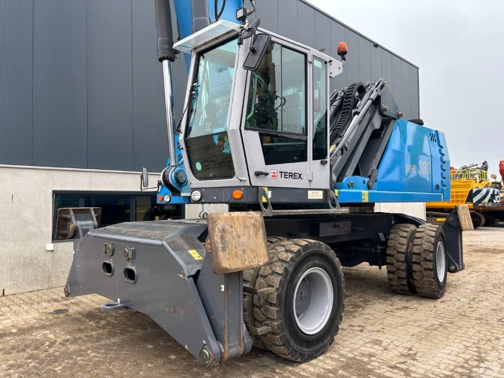Atkritumu iekrāvējs Fuchs MHL 380 -- only 6650 real working hours: foto 32