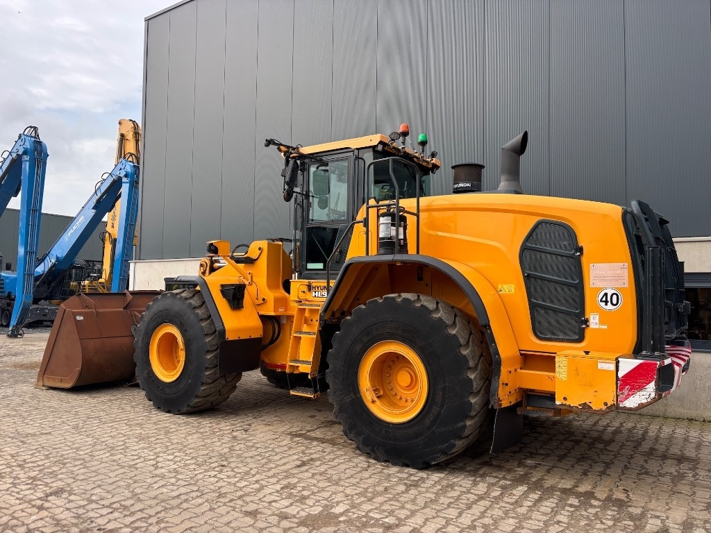 Hyundai HL 970 - HL970 - HL 975  - Riteņu iekrāvējs: foto 3 Hyundai HL 970 - HL970 - HL 975  - Riteņu iekrāvējs: foto 3