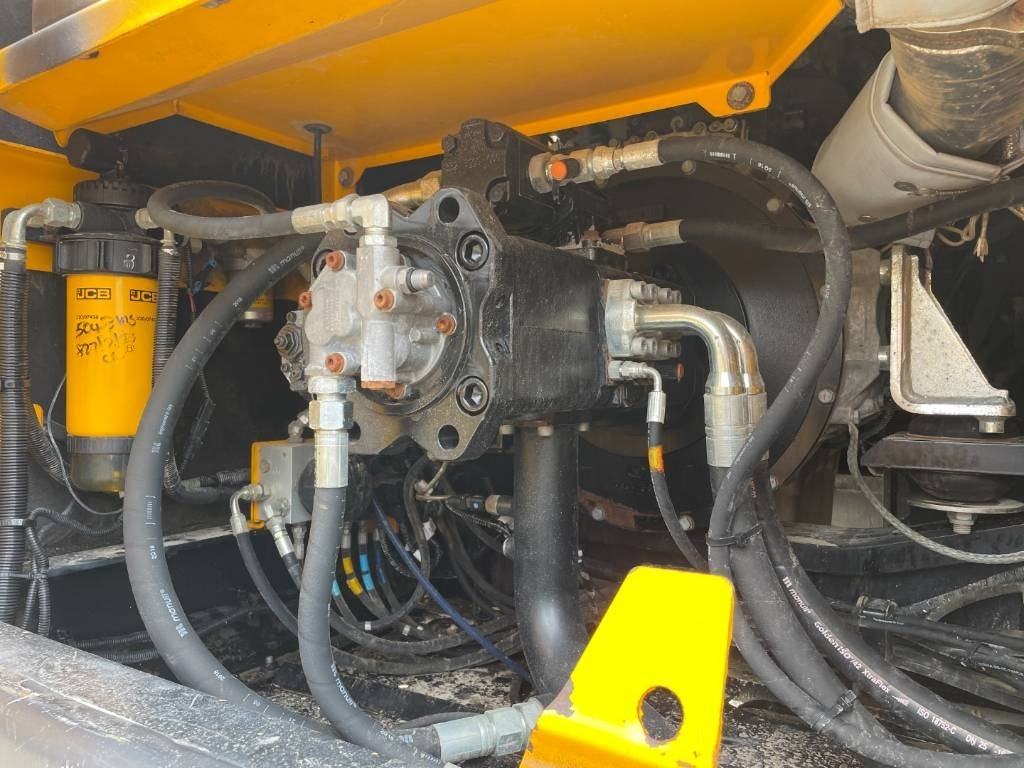 Kāpurķēžu ekskavators JCB JS300LC -- JS 300 LC: foto 38